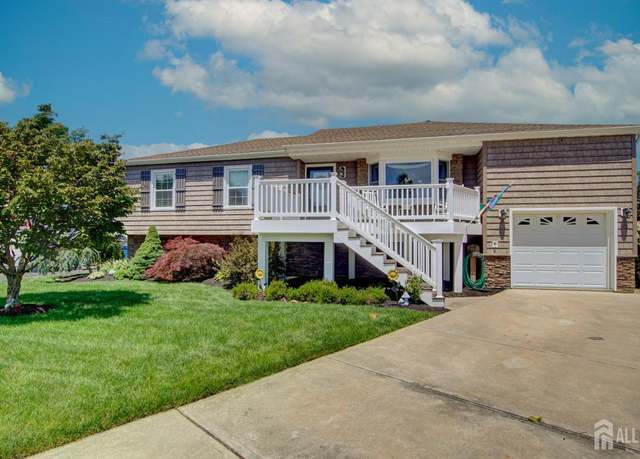 Property at 277 Jill Ct, Toms River, NJ 08753, 4 beds, 2 baths