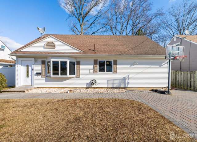Property at 9 Ash Ter, Sayreville, NJ 08859, 3 beds, 1 bath