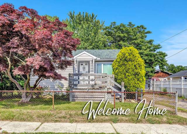 Property at 230 Creek Rd, Keansburg, NJ 07734, 2 beds, 1 bath