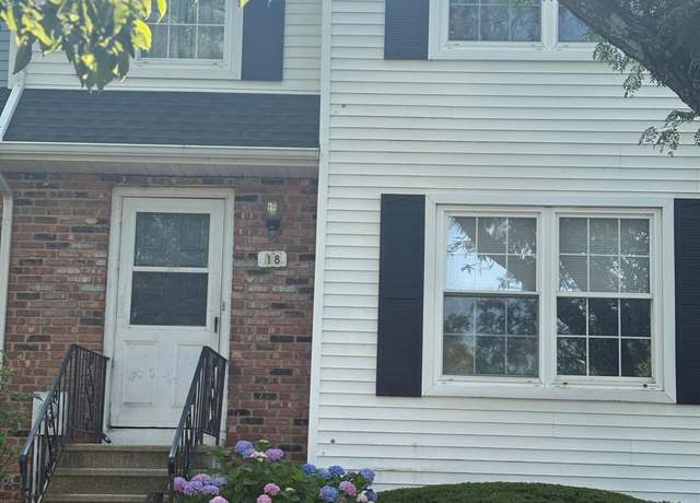 Property at 18 Delikat Ln, Sayreville, NJ 08872, 2 beds, 2.5 baths