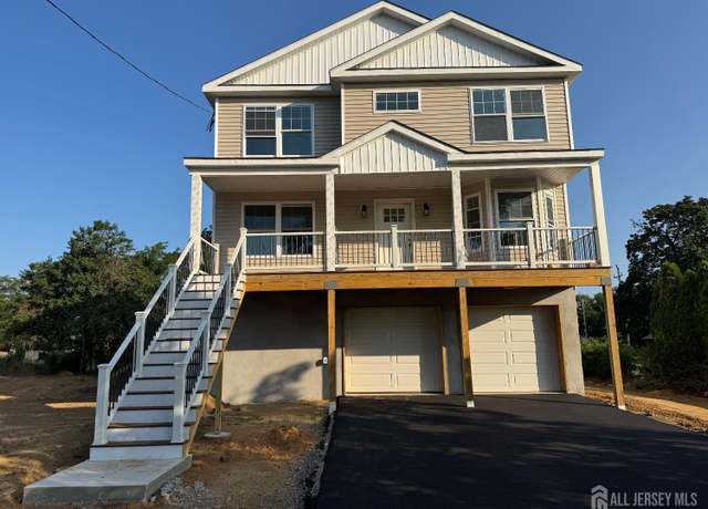 Property at 19 John St, Sayreville, NJ 08872, 4 beds, 2.5 baths