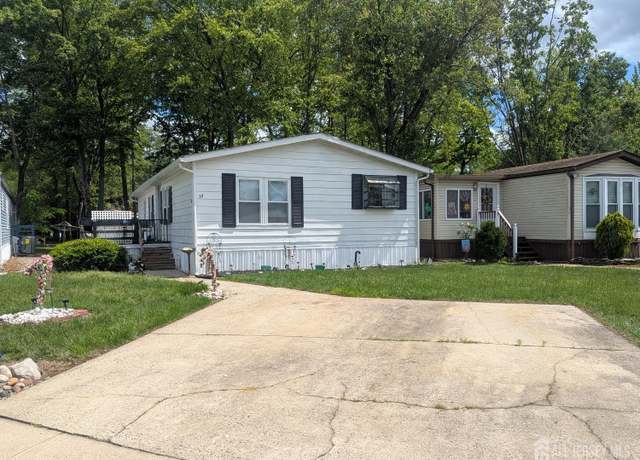 Property at 14 Steinbeck Rd, North Brunswick, NJ 08902, 3 beds, 2 baths