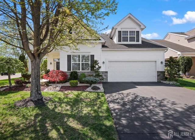 Property at 1 Jester Ct, Monroe, NJ 08831, 3 beds, 3 baths