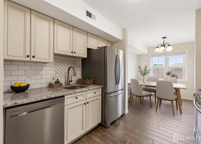 Property at 180-C Overlook Ct, Woodbridge Proper, NJ 07095, 2 beds, 1.5 baths