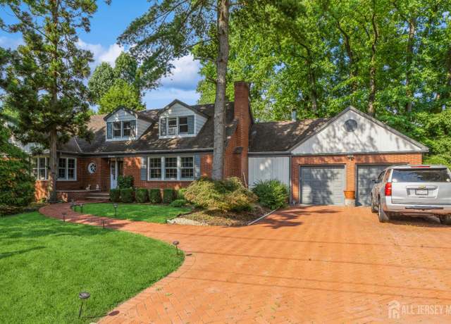 Property at 11 Cotter Dr, New Brunswick, NJ 08901, 5 beds, 3.5 baths