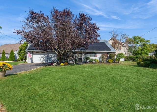 Property at 23 Colfax Rd, Edison, NJ 08817, 4 beds, 1.5 baths
