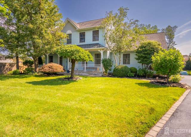 Property at 10 Chelsea Ct, South Brunswick, NJ 08810, 4 beds, 2.5 baths