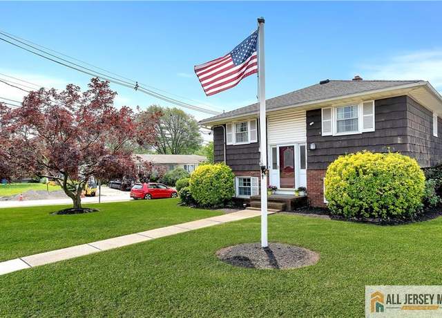 Property at 323 Green St, Woodbridge Proper, NJ 07095, 4 beds, 2 baths