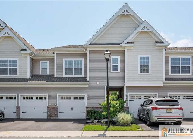 Property at 156 Grabowski Dr, Sayreville, NJ 08859, 2 beds, 2.5 baths