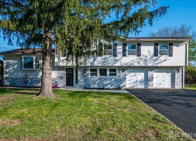 Property at 425 Ellis Pkwy, Piscataway, NJ 08854, 5 beds, 3 baths