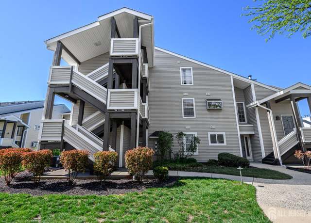 Property at 211 Broadmoor Ct #10, Union Twp, NJ 07083, 2 beds, 2 baths