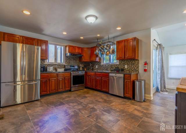 Property at 253 Prospect Ave, Dunellen, NJ 08812, 3 beds, 2 baths