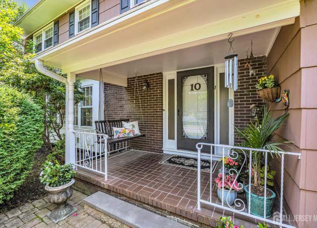 Property at 10 Margie Rd, East Brunswick, NJ 08816, 5 beds, 4.5 baths