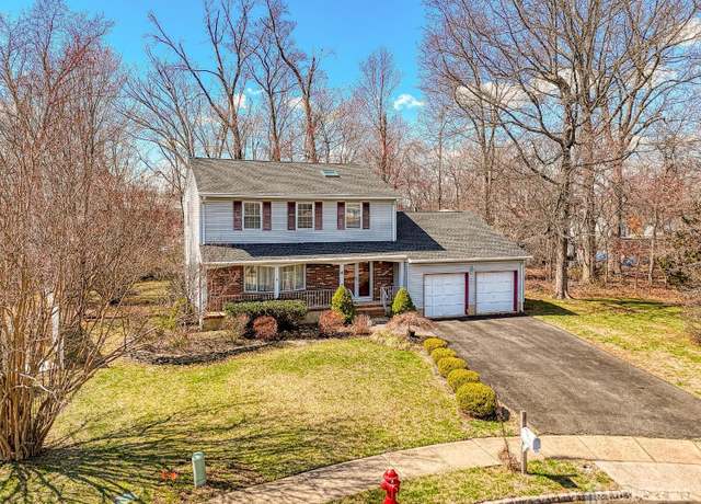 Property at 6 Bradley Ct, North Brunswick, NJ 08902, 3 beds, 2.5 baths