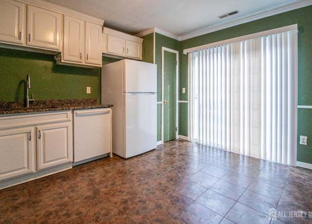 Property at 8 Starlight Ct, New Brunswick, NJ 08901, 2 beds, 1.5 baths