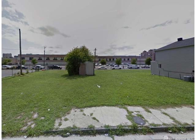 Property at 122 Bay St, Atlantic City, NJ 08401