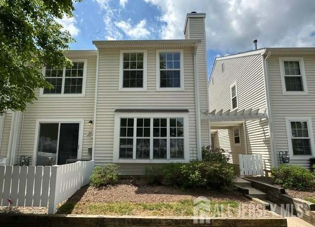 Property at 26 Almond Dr, Franklin, NJ 08873, 2 beds, 1.5 baths