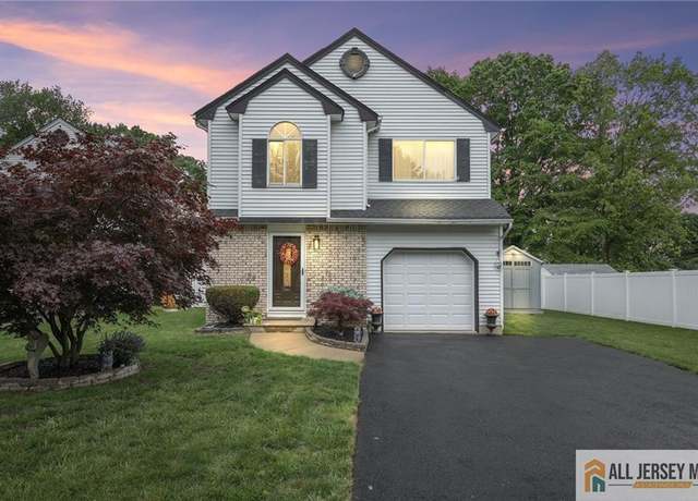 Property at 6 Shelley Rd, Old Bridge, NJ 08857, 3 beds, 2.5 baths