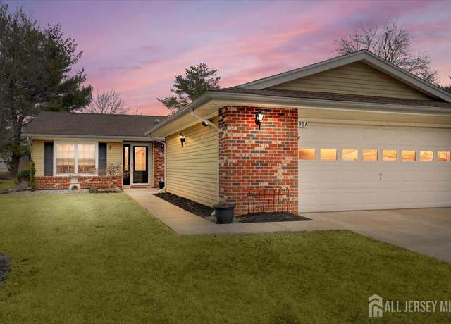 Property at 490 Grandin Rd Unit A, Monroe, NJ 08831, 3 beds, 2 baths