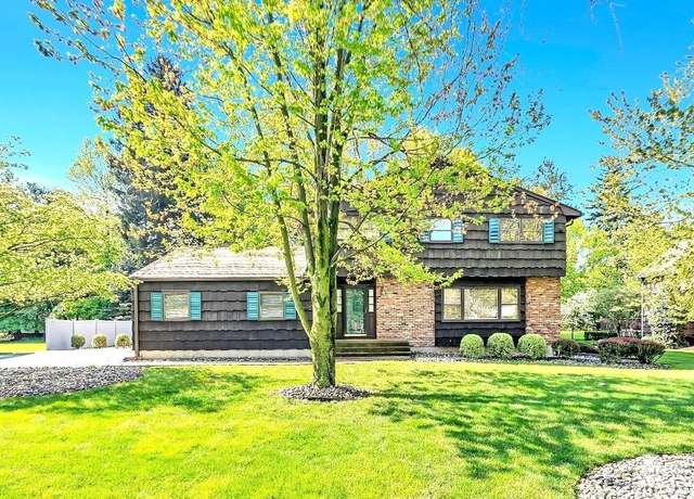 Property at 3996 Park Ave, Edison, NJ 08820, 4 beds, 2.5 baths