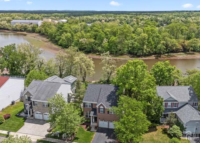 Property at 7 Cornell Dr, East Brunswick, NJ 08816, 4 beds, 3.5 baths