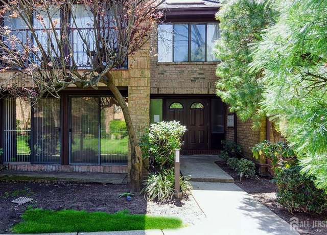 Property at 320 Willowbrook Dr, North Brunswick, NJ 08902, 2 beds, 1.5 baths