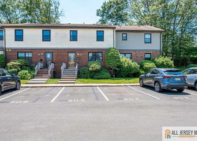 Property at 907 Maple Hill Dr #907, Woodbridge Proper, NJ 07095, 3 beds, 2.5 baths