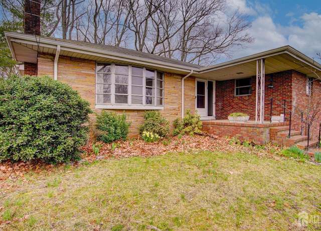 Property at 33 Eugene Blvd, Sayreville, NJ 08879, 3 beds, 2.5 baths