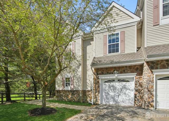 Property at 8 Russell Ct, Old Bridge, NJ 07747, 3 beds, 2.5 baths