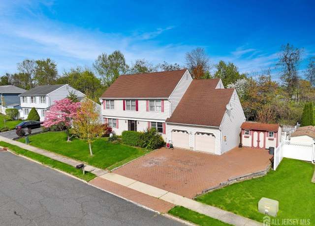 Property at 16 Meadow Ln, Old Bridge, NJ 08857, 5 beds, 2.5 baths