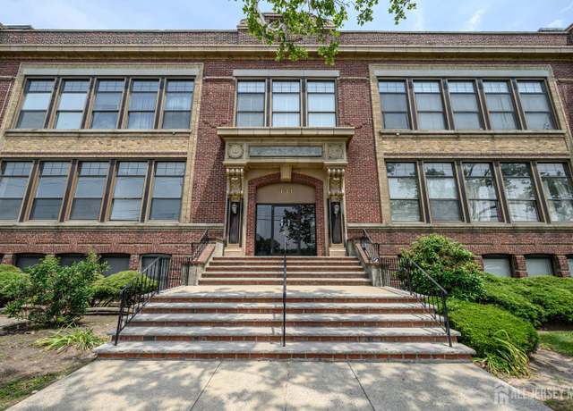 Property at 434 Lawrence St #12, Perth Amboy, NJ 08861, 1 bed, 1 bath
