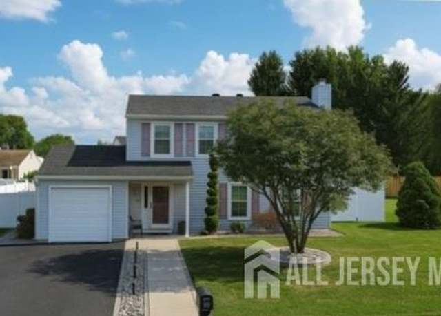 Property at 33 Snowdrift Ln, Howell, NJ 07731, 3 beds, 2.5 baths