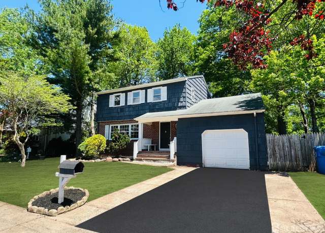 Property at 94 Kline Blvd, Colonia, NJ 07067, 4 beds, 2.5 baths