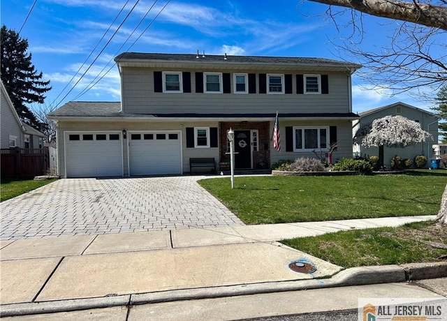 Property at 30 Briscoe Ter, Hazlet, NJ 07730, 4 beds, 2.5 baths