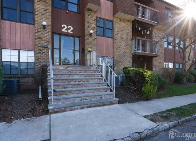 Property at 255 Alpine Way, Woodbridge Proper, NJ 07095, 2 beds, 1.5 baths