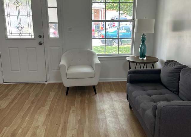 Property at 28 Delavan Ct, New Brunswick, NJ 08901, 2 beds, 1 bath