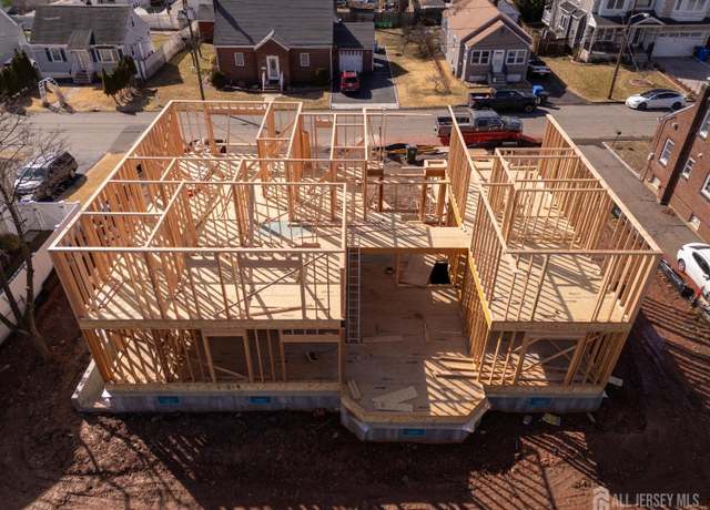 Property at 40 Wright St, Iselin, NJ 08830, 5 beds, 4.5 baths