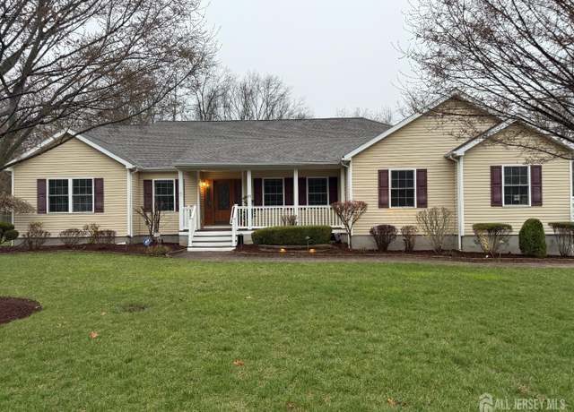 Property at 43 Lake Ave, Helmetta, NJ 08828, 4 beds, 2.5 baths