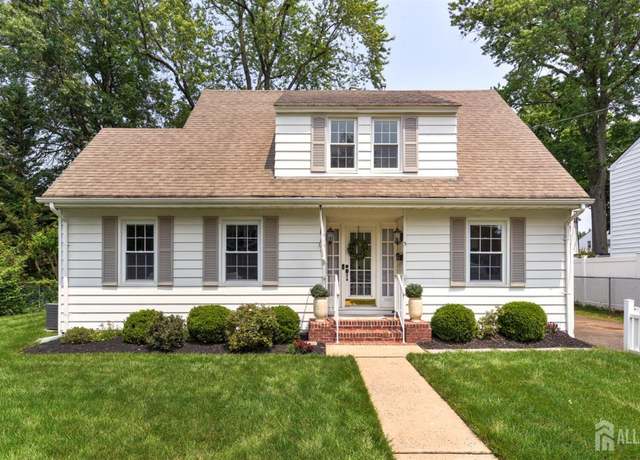 Property at 3 Mayfield Pl, Metuchen, NJ 08840, 3 beds, 2 baths
