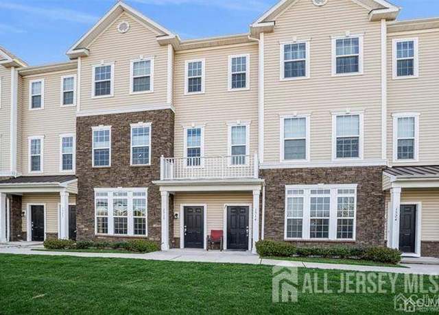 Property at 1515 Hudson Cir Cir #1515, Highland Park, NJ 08904, 2 beds, 3 baths