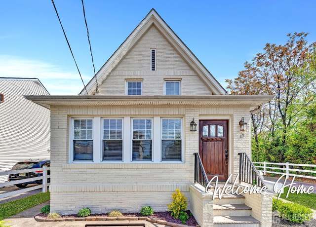 Property at 17 Milos Way, Port Reading, NJ 07064, 3 beds, 2 baths