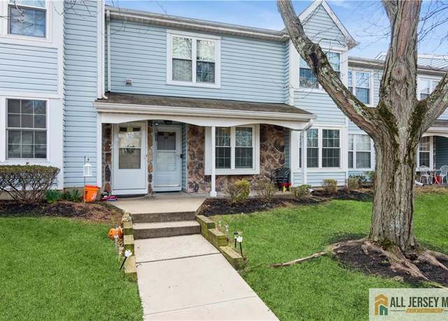 Property at 89 Wycombe Pl, Franklin, NJ 08873, 2 beds, 2 baths