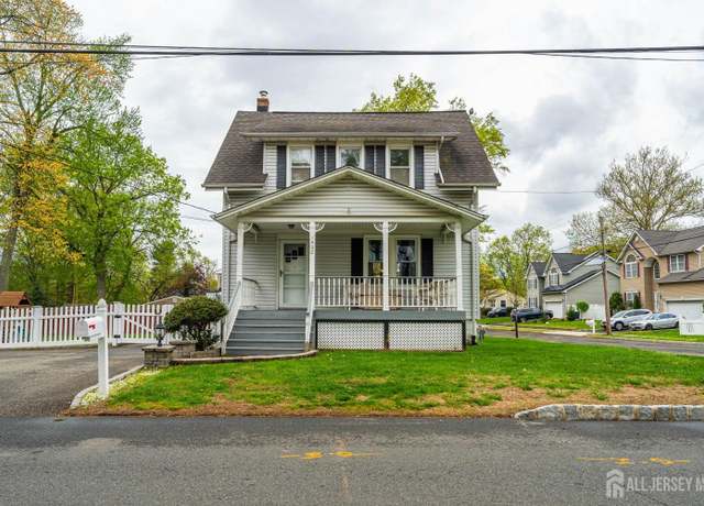 Property at 1402 Glenwood Dr, Piscataway, NJ 08854, 3 beds, 1.5 baths