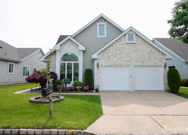Property at 124 Chichester Rd, Monroe, NJ 08831, 3 beds, 3 baths