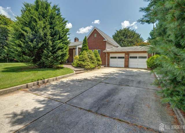 Property at 294 Fresh Pond Rd, South Brunswick, NJ 08902, 3 beds, 2 baths