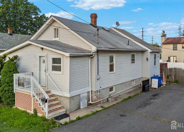 Property at 231 Old Rd, Sewaren, NJ 07077, 3 beds, 1.5 baths