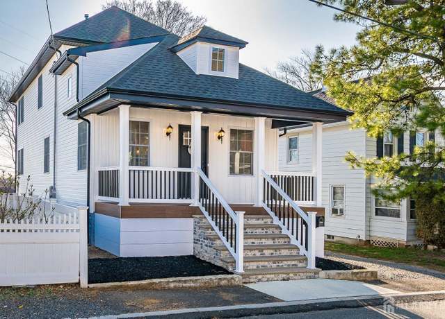 Property at 32 Smith St, Sayreville, NJ 08872, 4 beds, 3 baths