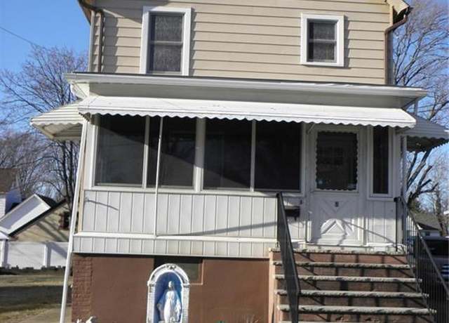 Property at 5 E Kupsch St, Sayreville, NJ 08872, 3 beds, 2 baths