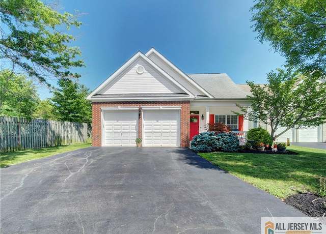 Property at 10 Holly Manor Ct, Helmetta, NJ 08828, 3 beds, 3 baths