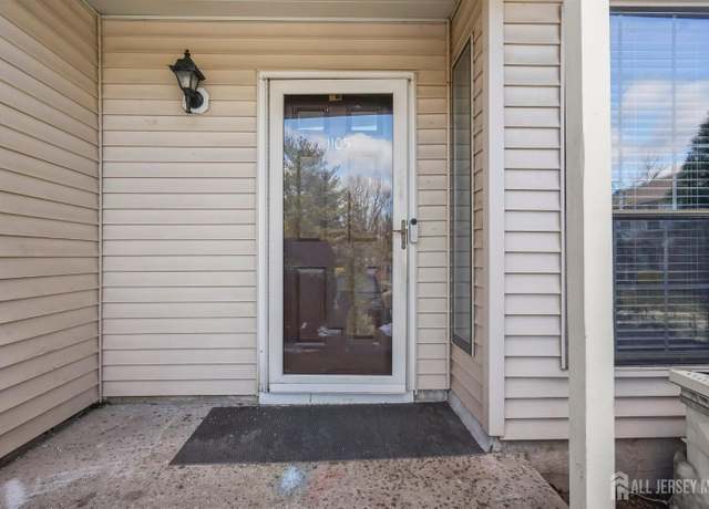 Property at 1105 Maplecrest Rd, Edison, NJ 08820, 2 beds, 1.5 baths